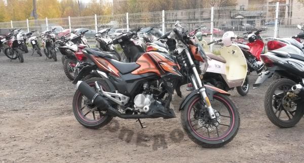 Zongshen Мотоцикл Zongshen Piaggio Destra 200