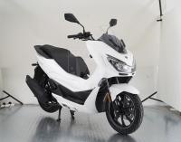 Скутер VMC PCX 200 белый