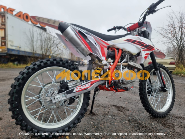 BSE кроссовый мотоцикл BSE Z3.00 21/18 Thorn Red/Black 300сс (Zongshen ZS175FMN)