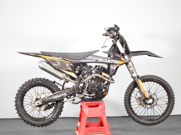 Avantis Мотоцикл Avantis Enduro 250 Carb Exclusive orange