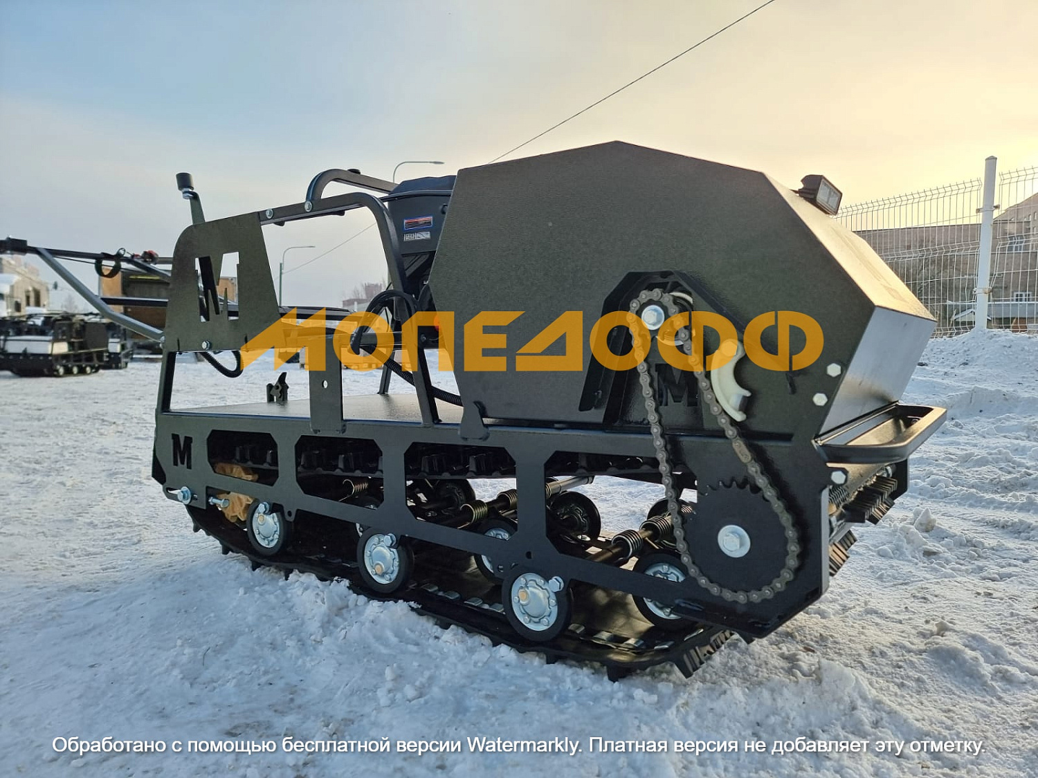 LUXE М600 Мотобуксировщик Мужик М600 20 л.с Реверс