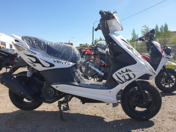 Скутер Vento Corsa 150(50)