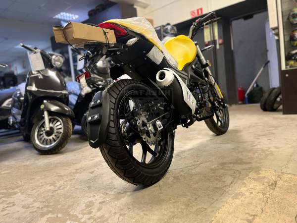 VMC Мопед VMC Monster 125 (49)  желтый