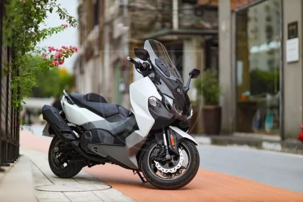 SYM Максискутер SYM MAXSYM TL 500i белый