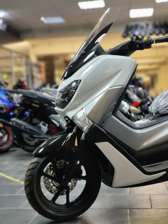 NEXUS МаксиСкутер MaxiM 200(50) White/silver