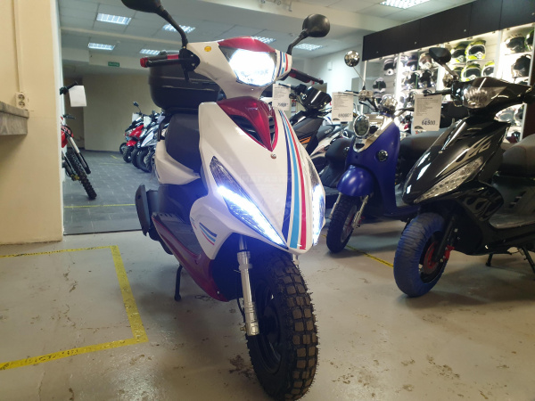VENTO Скутер Vento Corsa 150(50) B