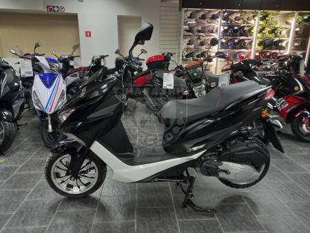 NEXUS МаксиСкутер ARC 50(125) черный