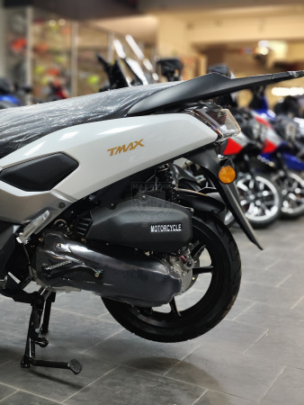 NEXUS МаксиСкутер MaxiM 200(50) White/silver