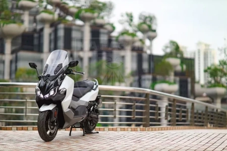 SYM Максискутер SYM MAXSYM TL 500i белый