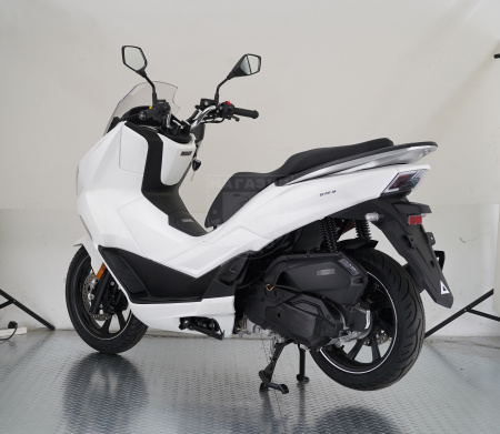 VMC Скутер VMC PCX 200 белый