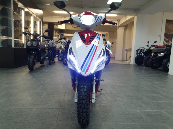 VENTO Скутер Vento Corsa 150(50)