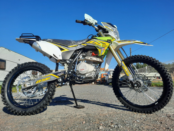 Мотоцикл BSE Z3 1.0 21/18 кросс