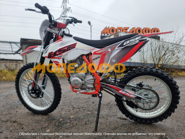 BSE кроссовый мотоцикл BSE Z3.00 21/18 Thorn Red/Black 300сс (Zongshen ZS175FMN)