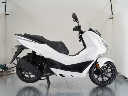 VMC Скутер VMC PCX 200 белый