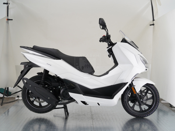 VMC Скутер VMC PCX 200 белый